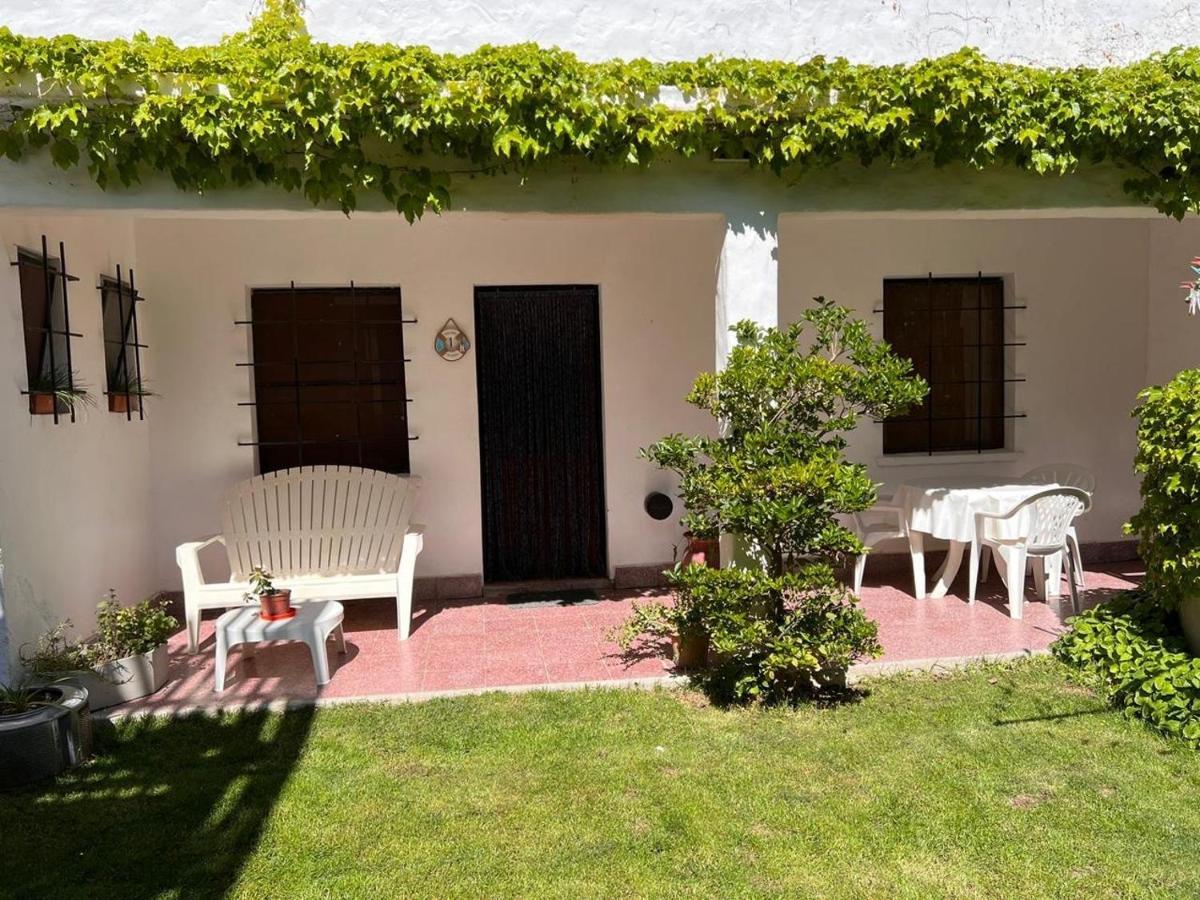 Hosteria Isabel Departamentos Y Habitaciones Con Bano Privado Las Grutas Zewnętrze zdjęcie